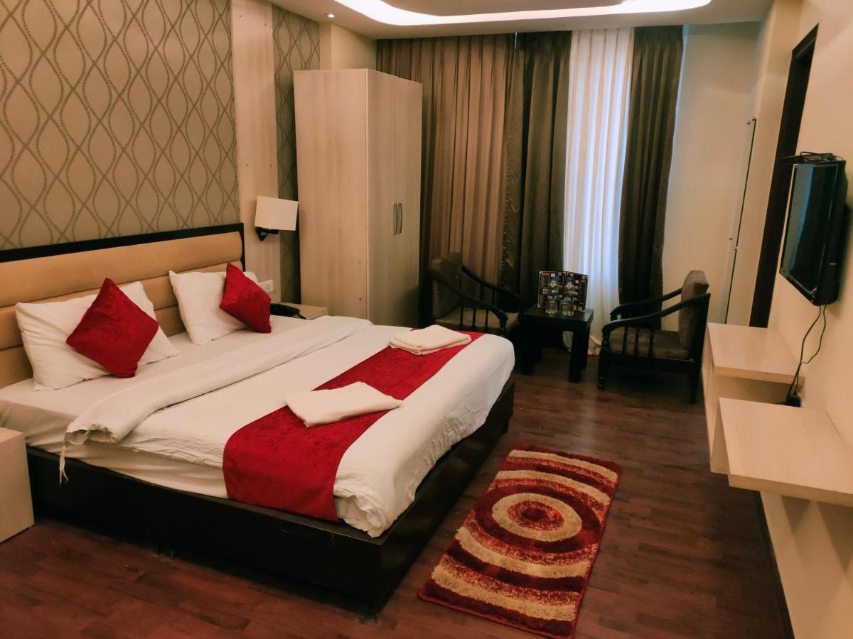 Hotel Royal Residency มะนาลี ภายนอก รูปภาพ