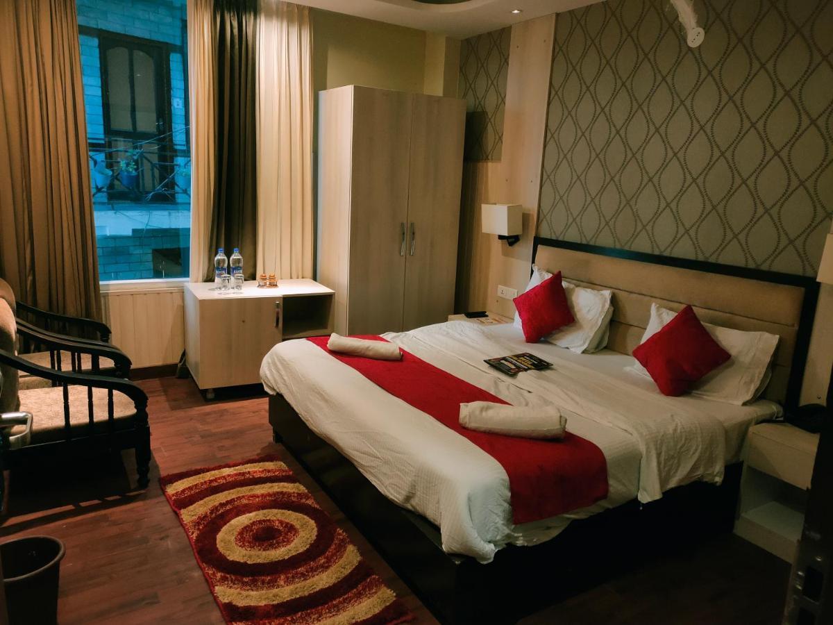 Hotel Royal Residency มะนาลี ภายนอก รูปภาพ
