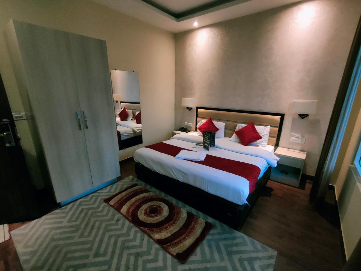 Hotel Royal Residency มะนาลี ภายนอก รูปภาพ