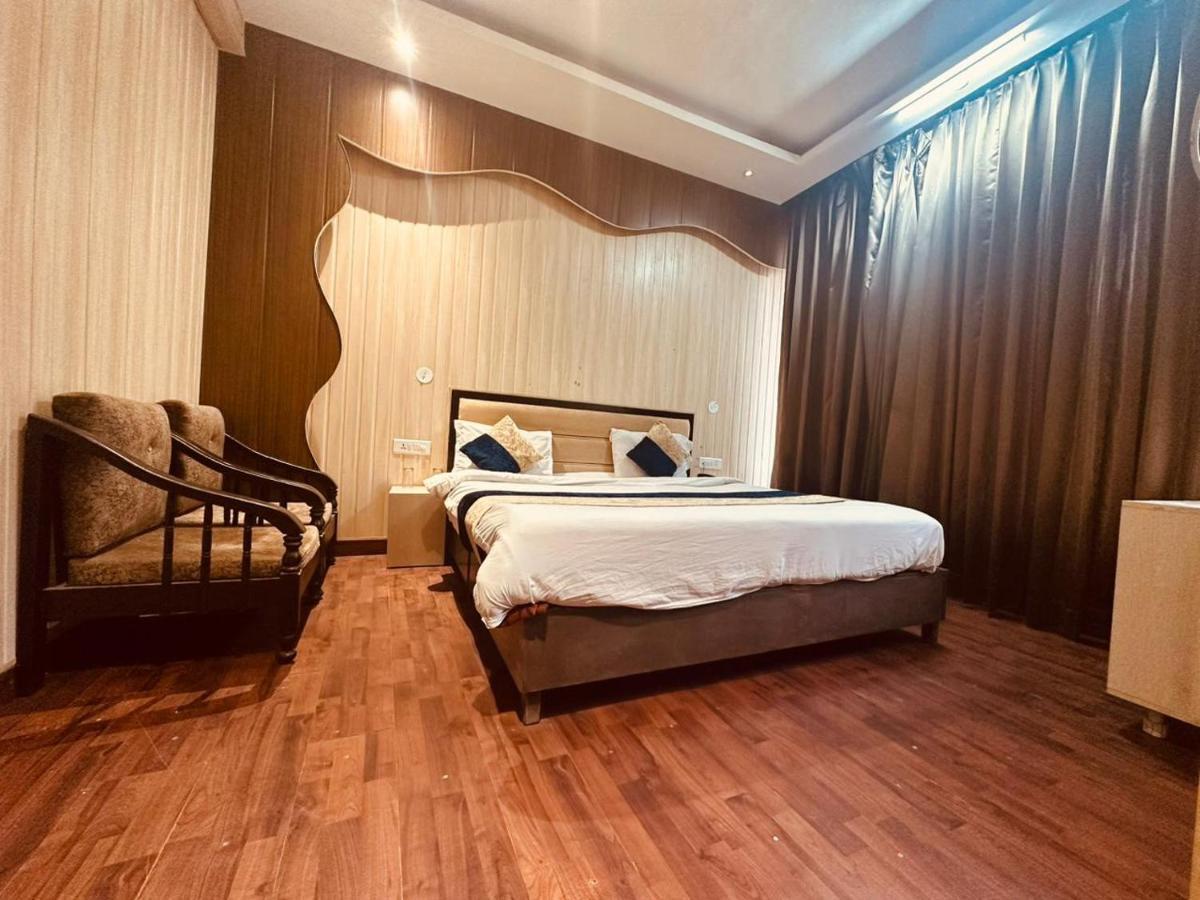 Hotel Royal Residency มะนาลี ภายนอก รูปภาพ