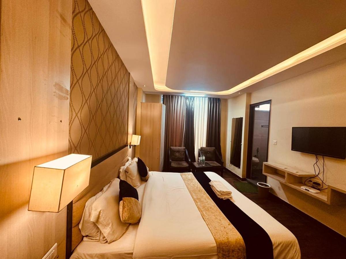 Hotel Royal Residency มะนาลี ภายนอก รูปภาพ
