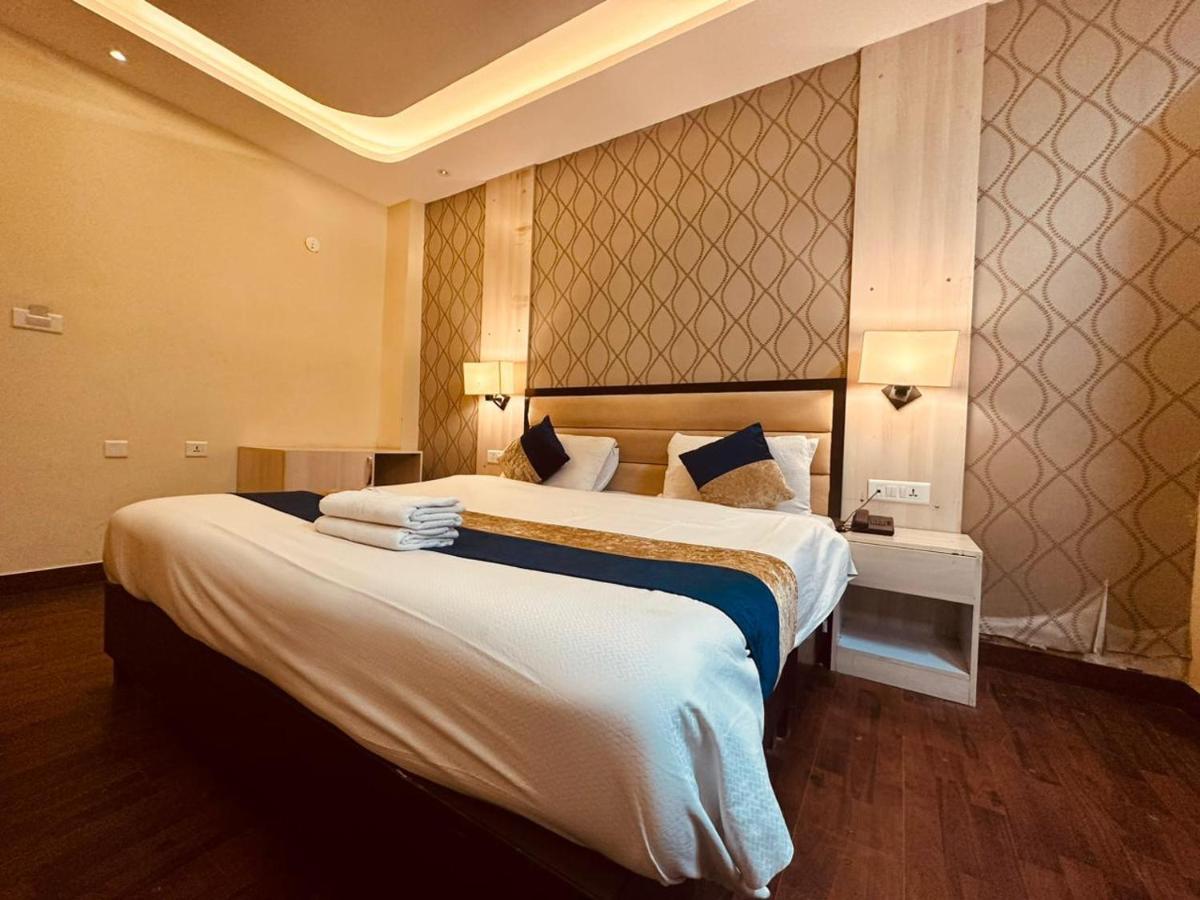 Hotel Royal Residency มะนาลี ภายนอก รูปภาพ